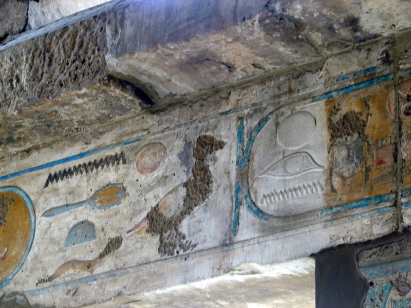 2008/03(March)/AroundTheWorld/Egypt/Karnak/800x600_storehouse painted records of items.jpg
